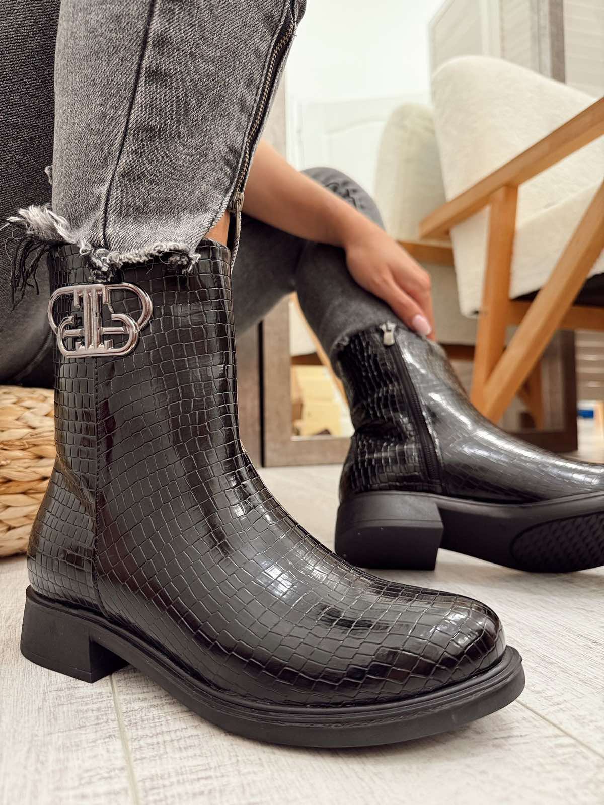 Damen-Halbstiefel F534 - SCHWARZ