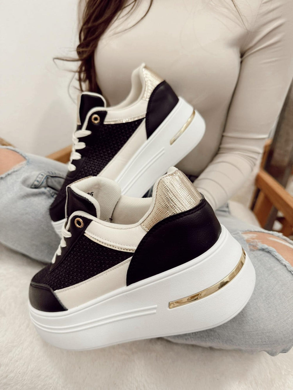 Women sneakers G037 - BLACK