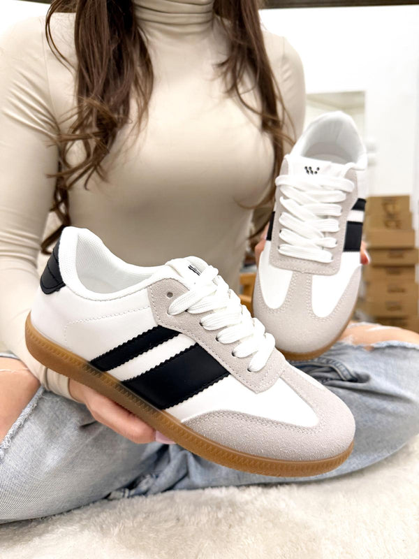 Women sneakers F996 - WHITE