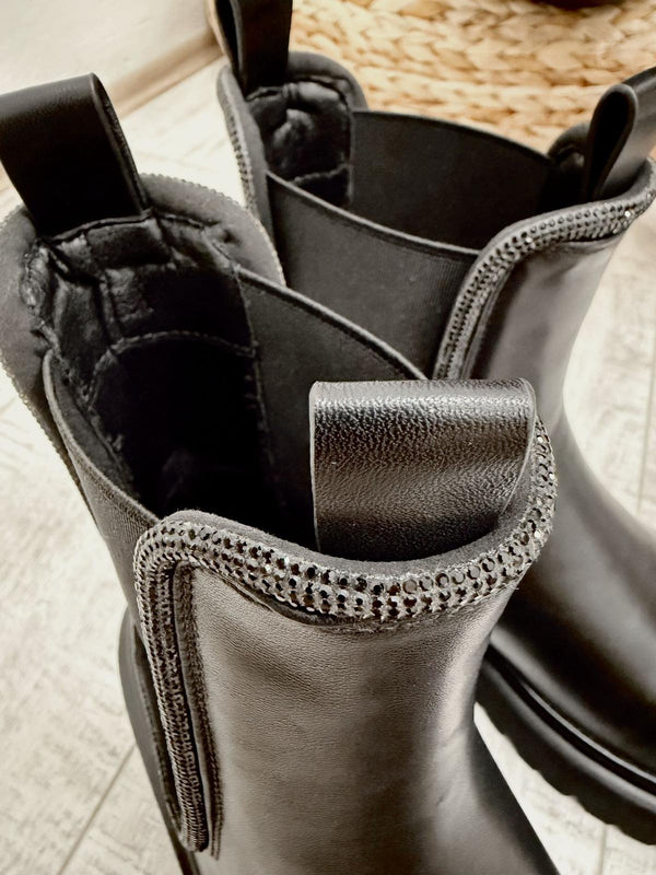 Women booties F490 - BLACK