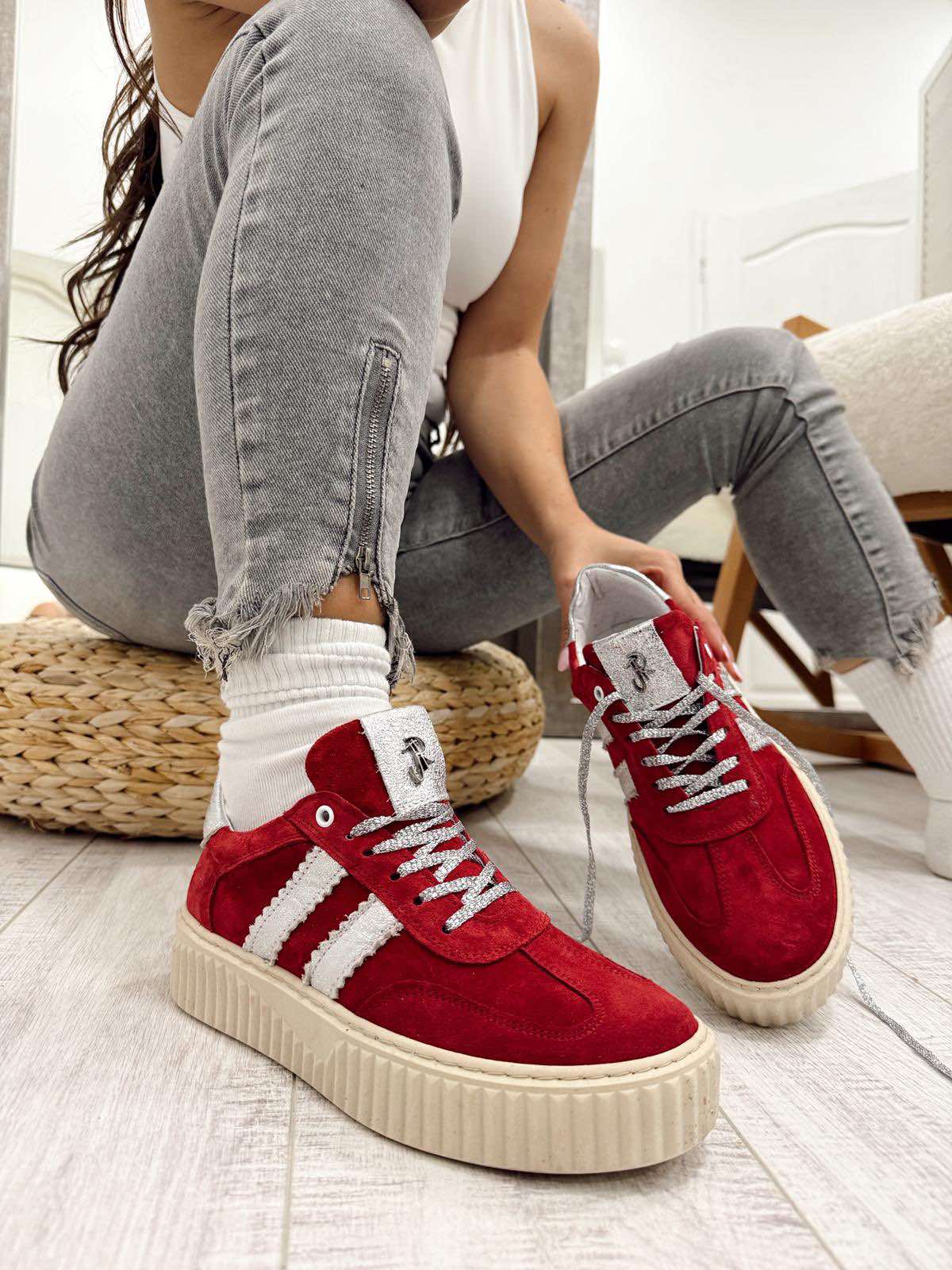 Leather sneakers F650 - RED
