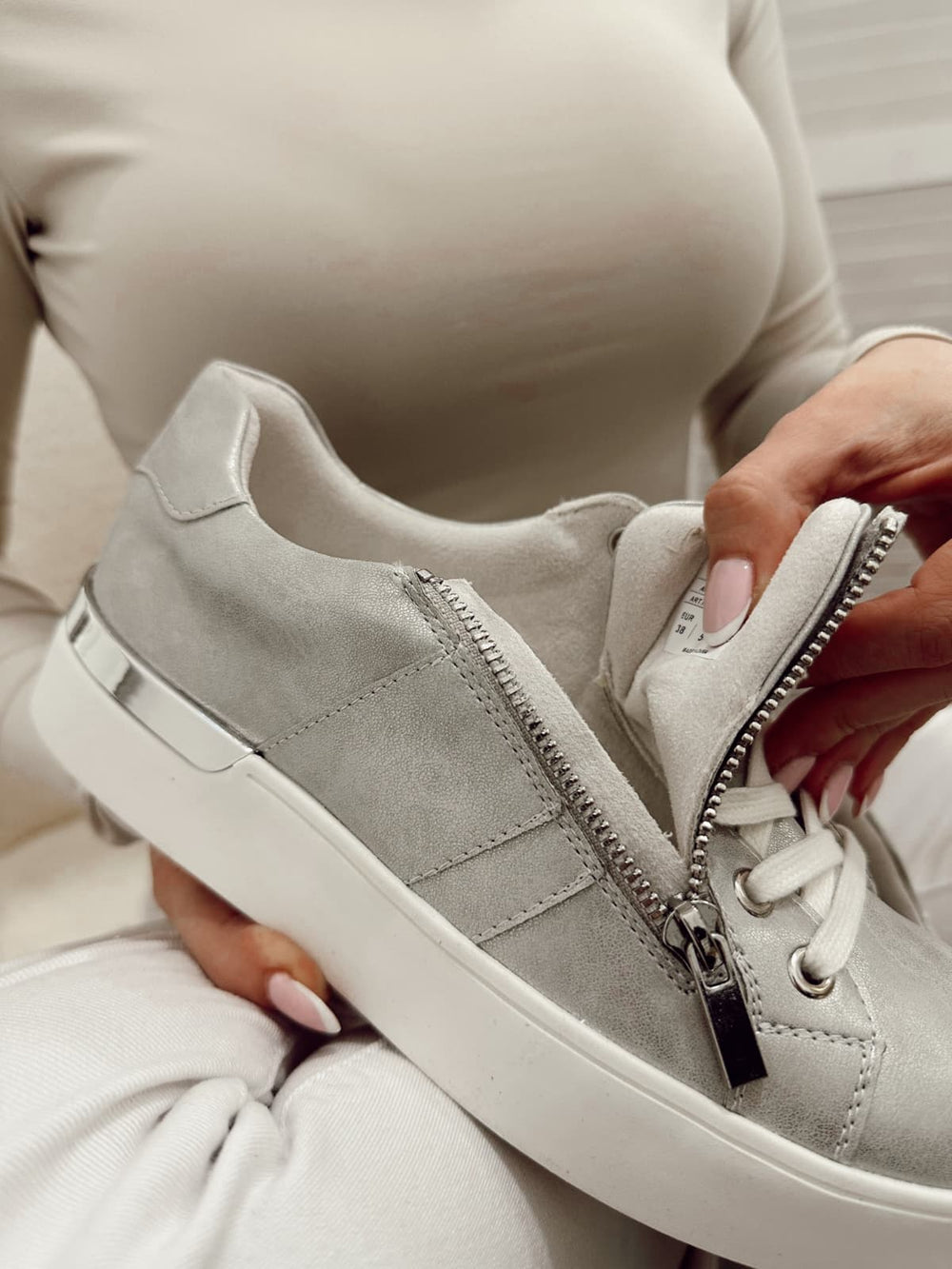 Damensneaker F990 - SILBER