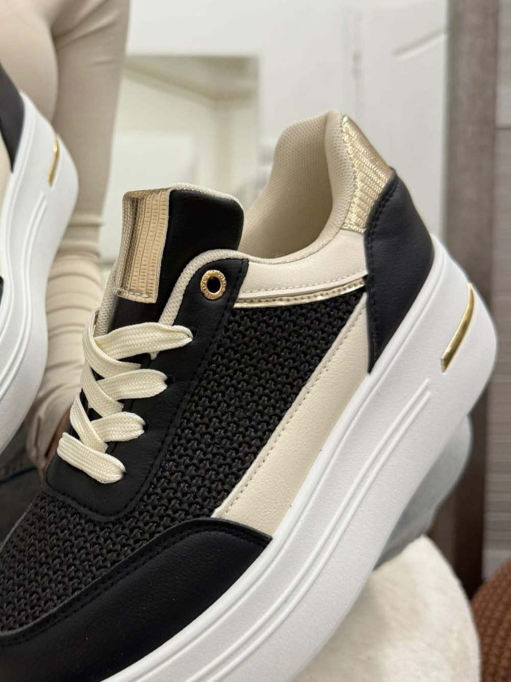 Women sneakers G037 - BLACK