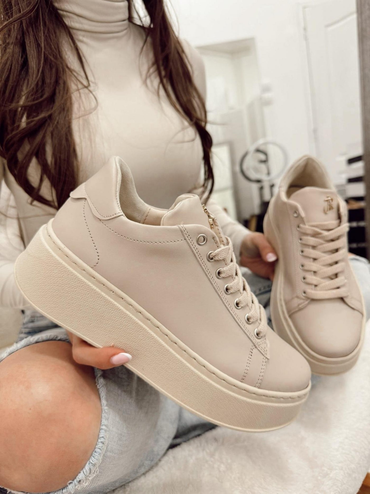 Leather sneakers G043 - BEIGE