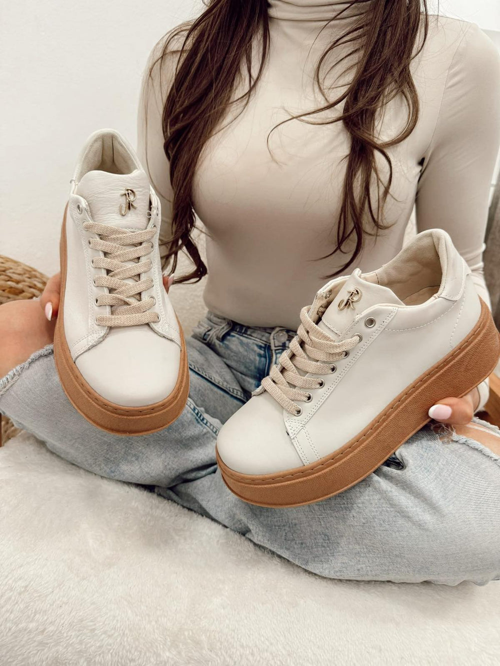Leather sneakers G043 - BEIGE