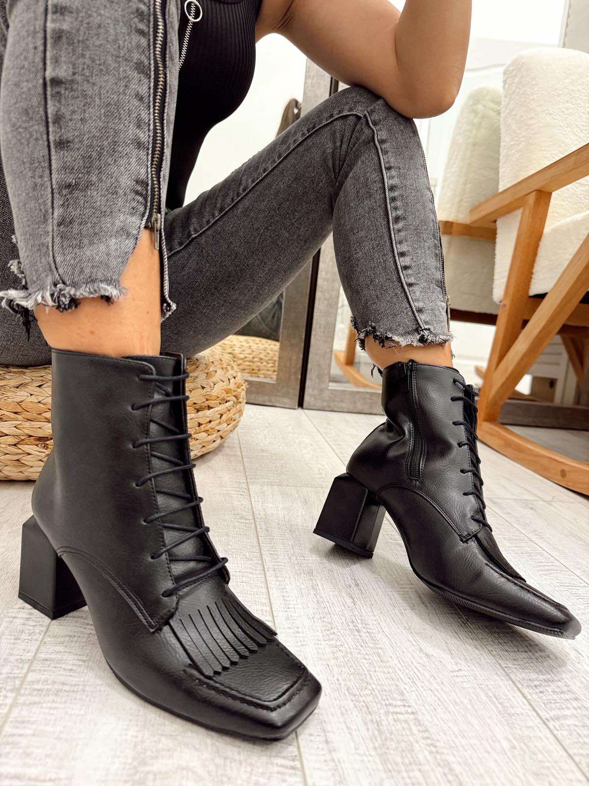 Women half boots F541 - BLACK