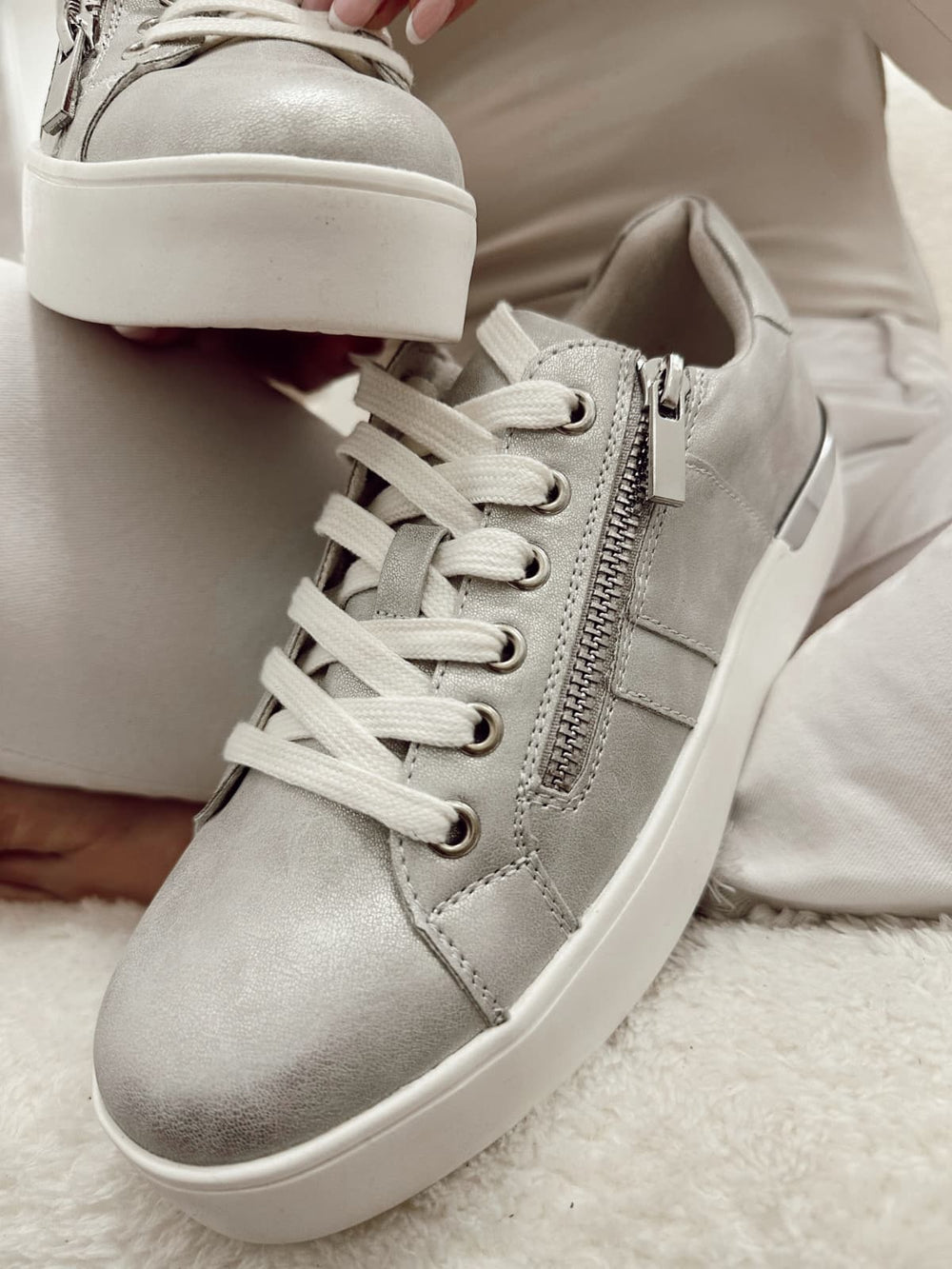 Damensneaker F990 - SILBER