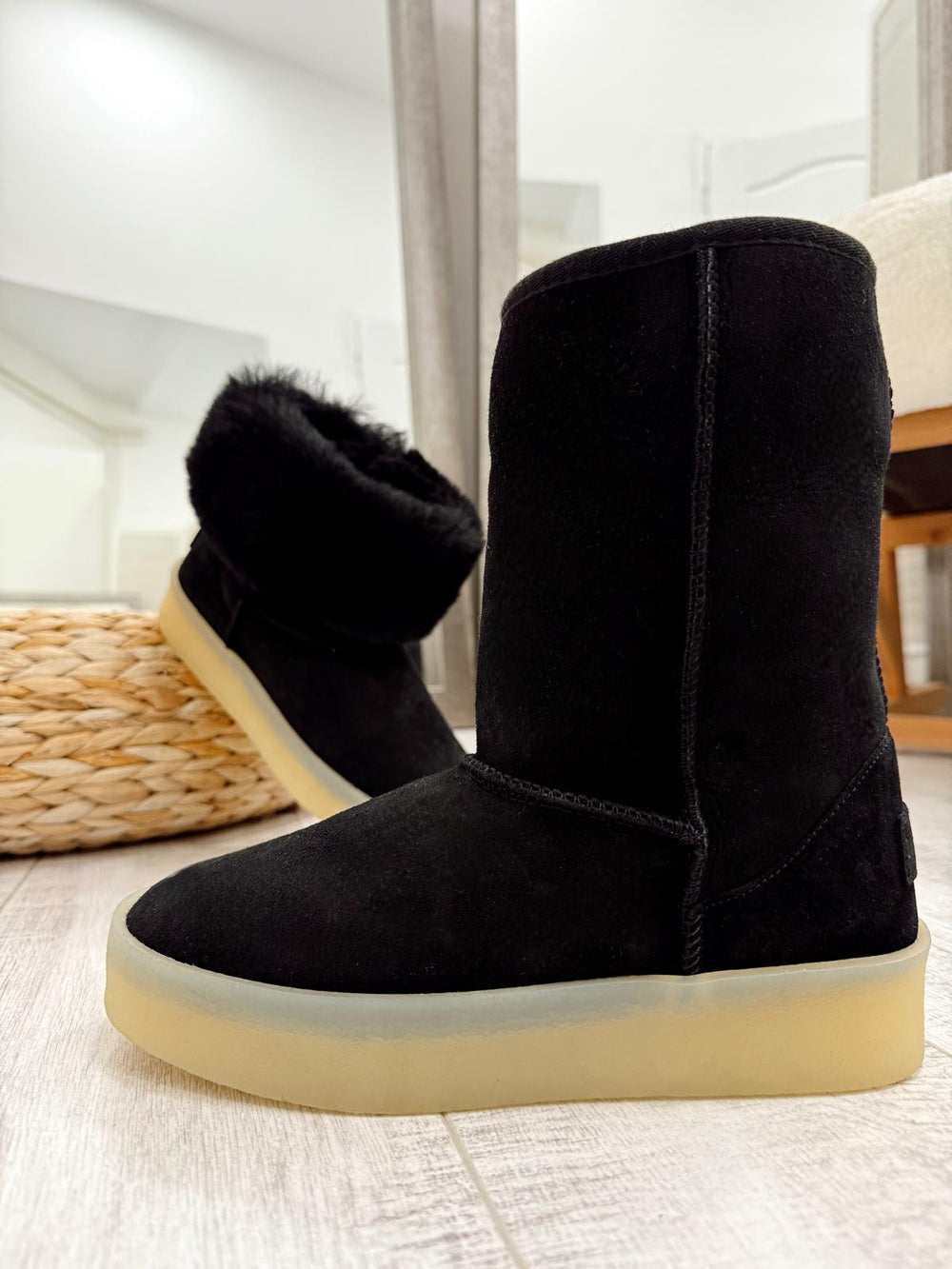 Leather booties F667 - BLACK