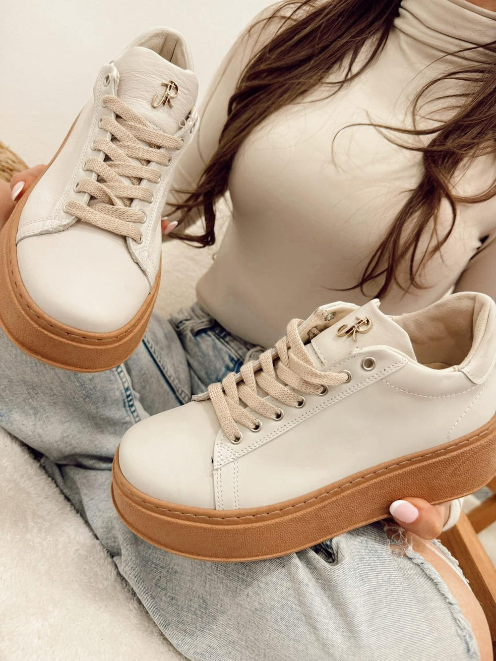 Leather sneakers G043 - BEIGE