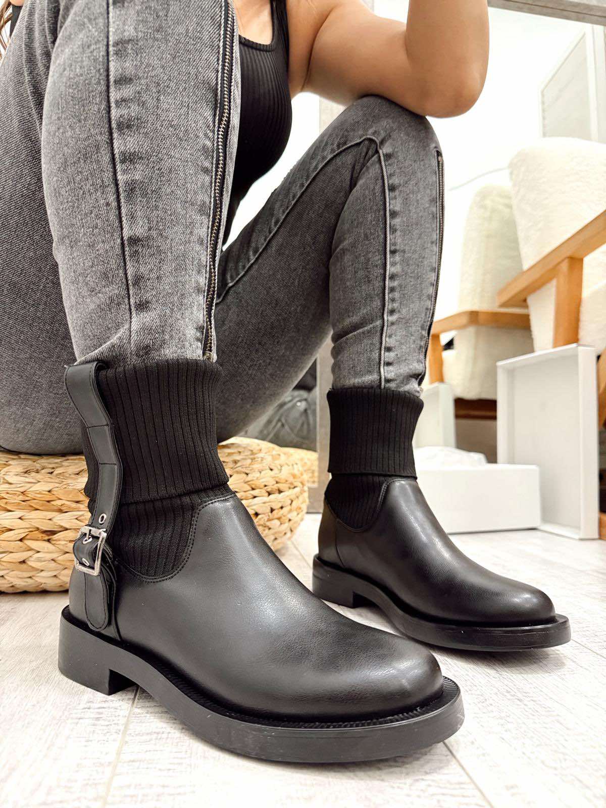 Damen Stiefeletten F549 - SCHWARZ