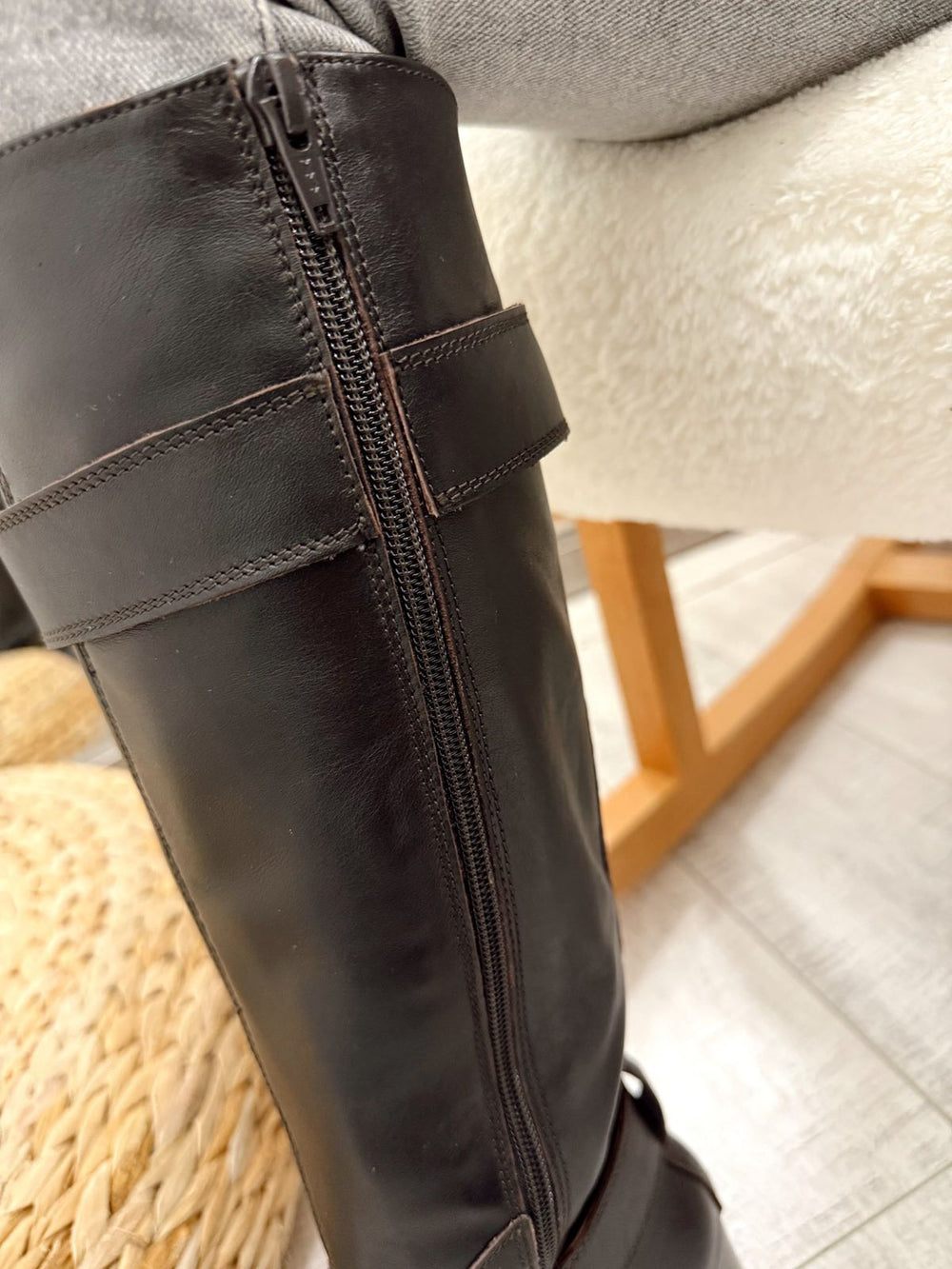 Leather boots F642 - BROWN