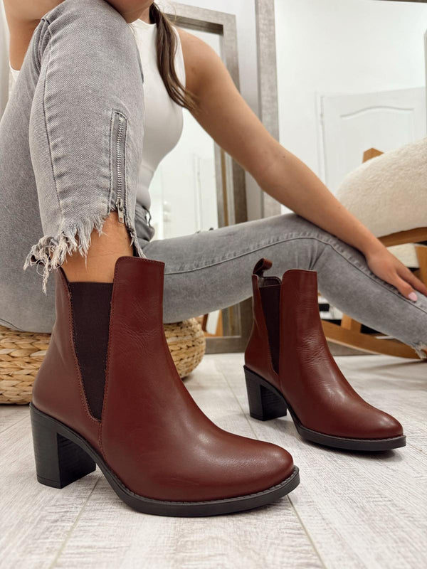 Leather booties F591 - BROWN