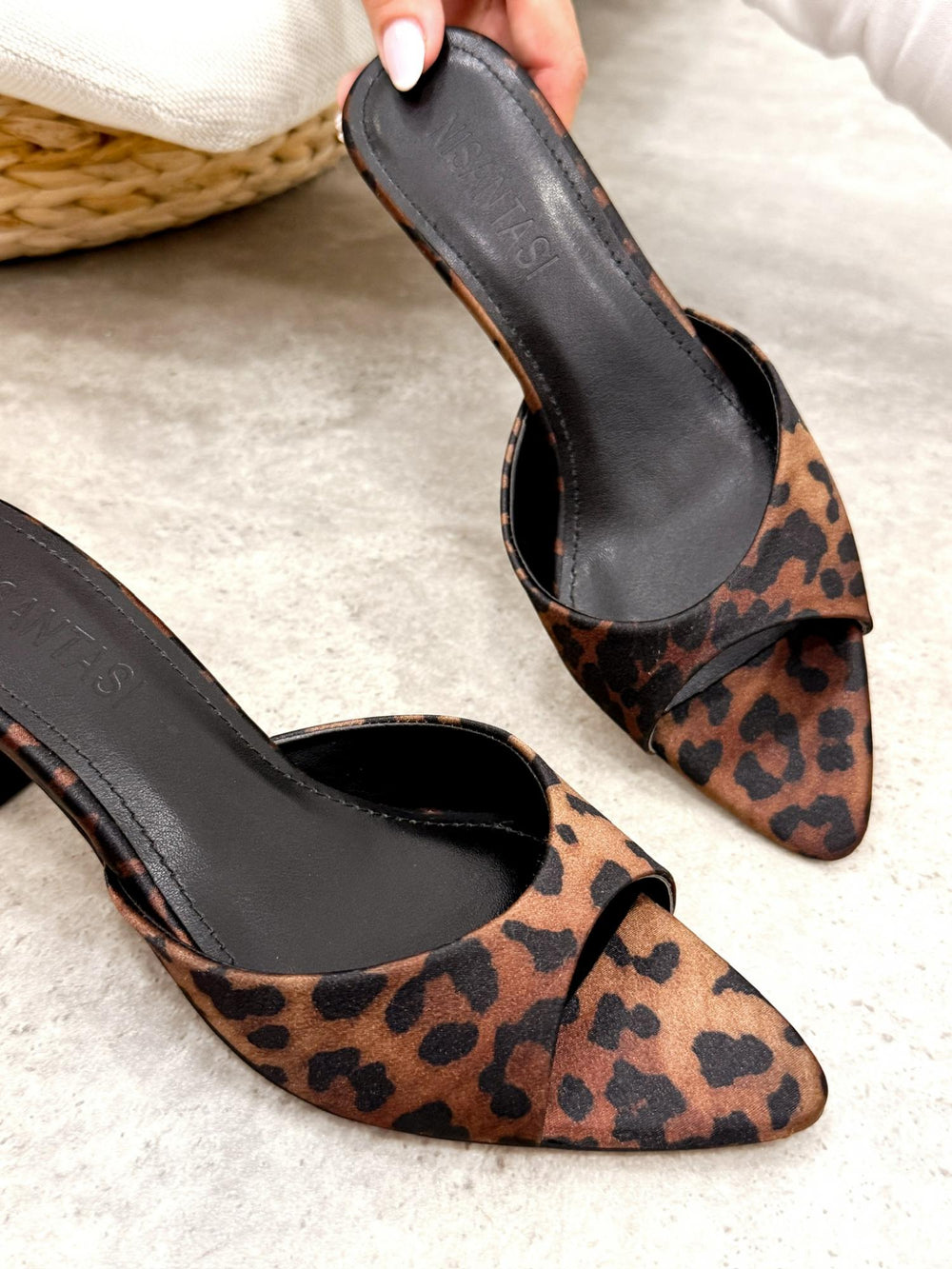 Women Slippers and Mules G443 - LEOPARD