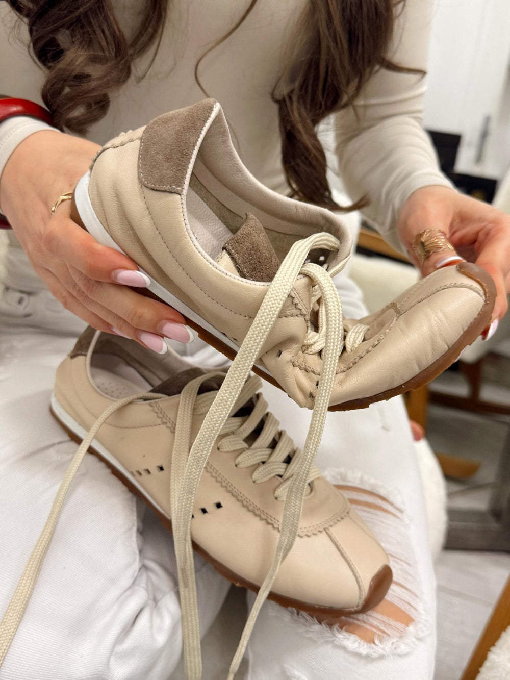 Leather sneakers G124 - BEIGE