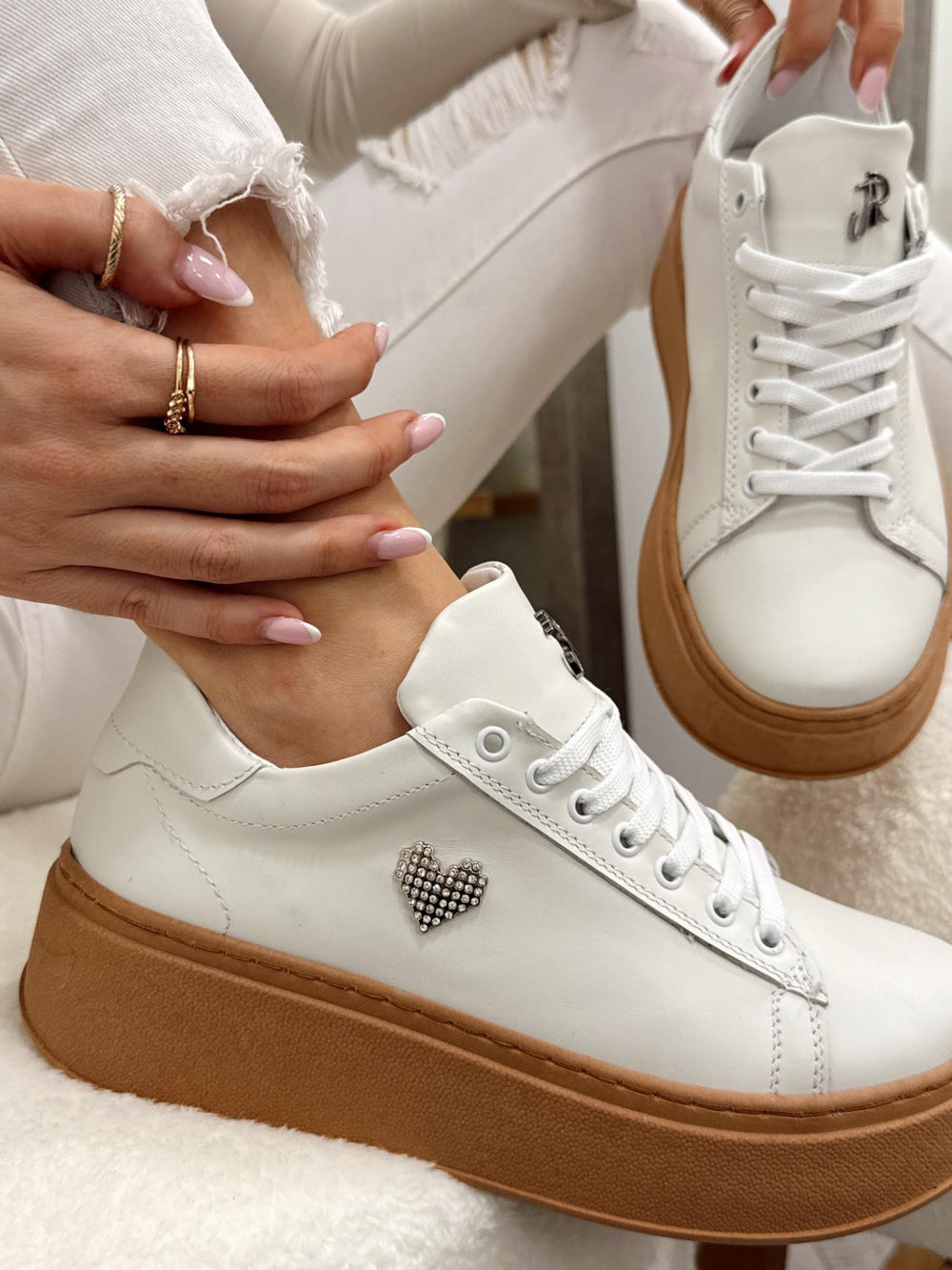 Leather sneakers G164 - WHITE