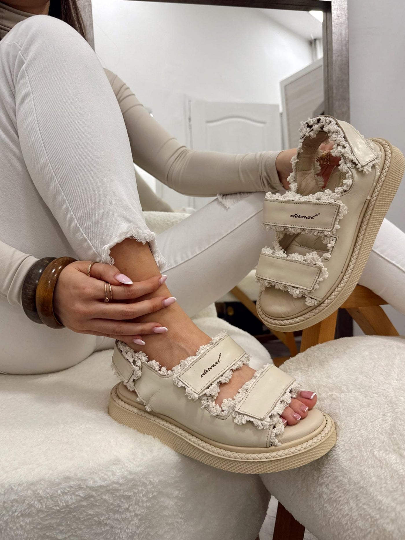 Leather sandals G151 - BEIGE