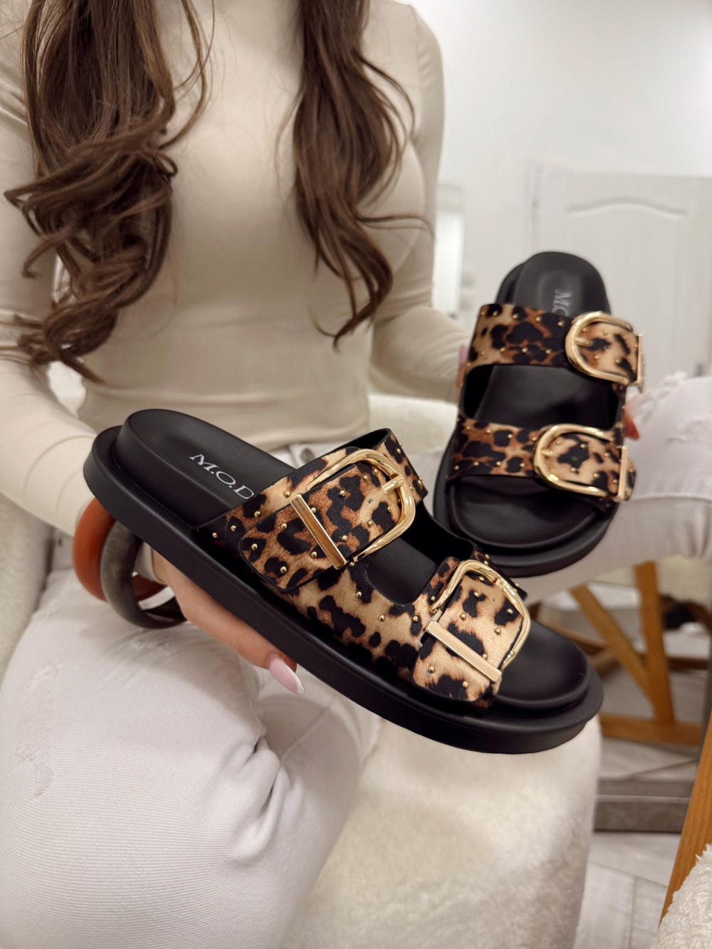 Women Slippers and Mules G105 - LEOPARD