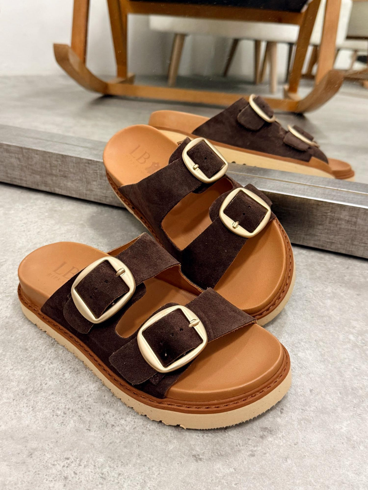 Leather slippers G141 - BROWN
