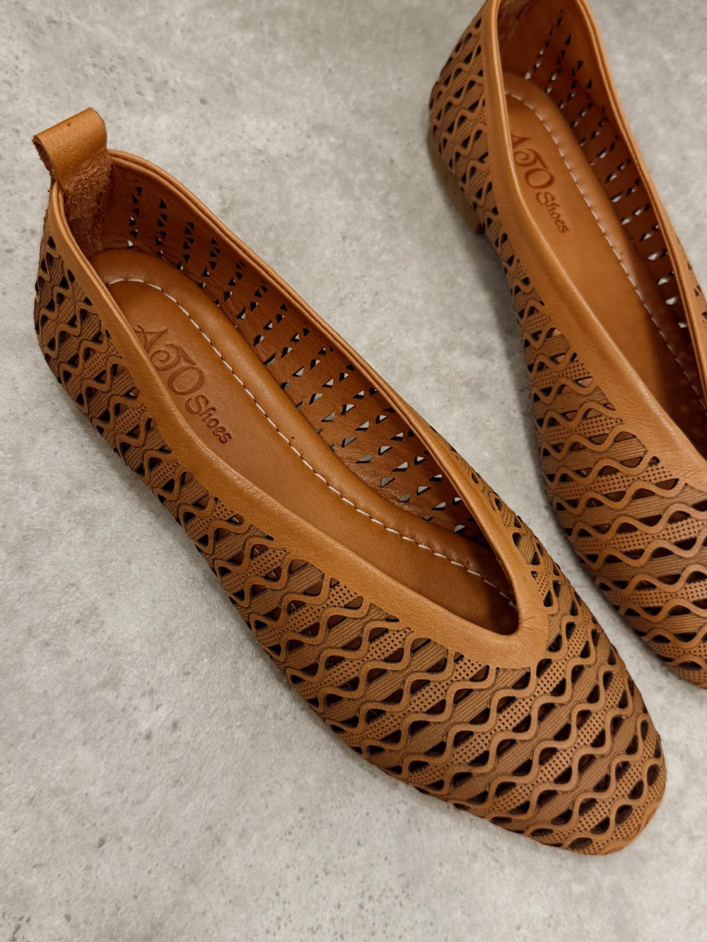 Flat leather shoes G465 - CAMEL