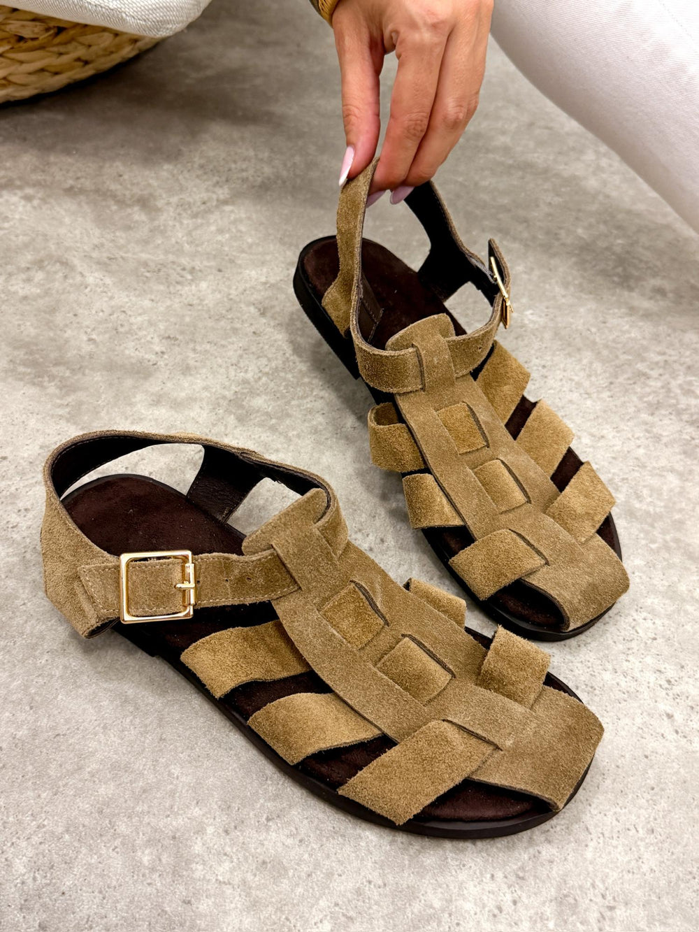 Leather sandals G435 - BEIGE