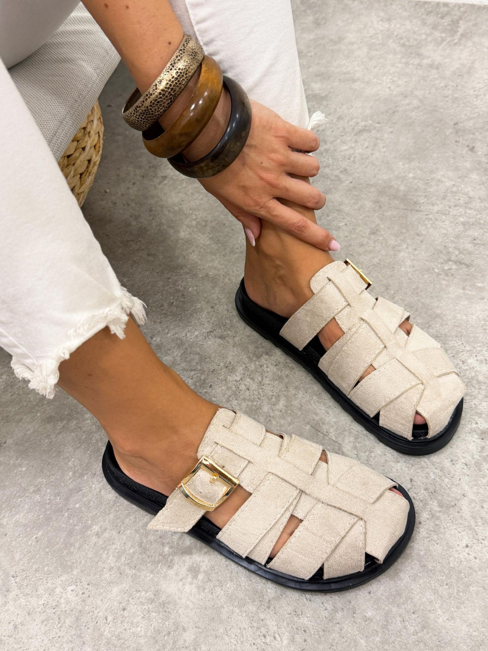 Women Slippers and Mules G494 - BEIGE