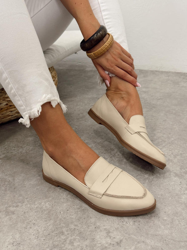 Flat leather shoes G420 - BEIGE