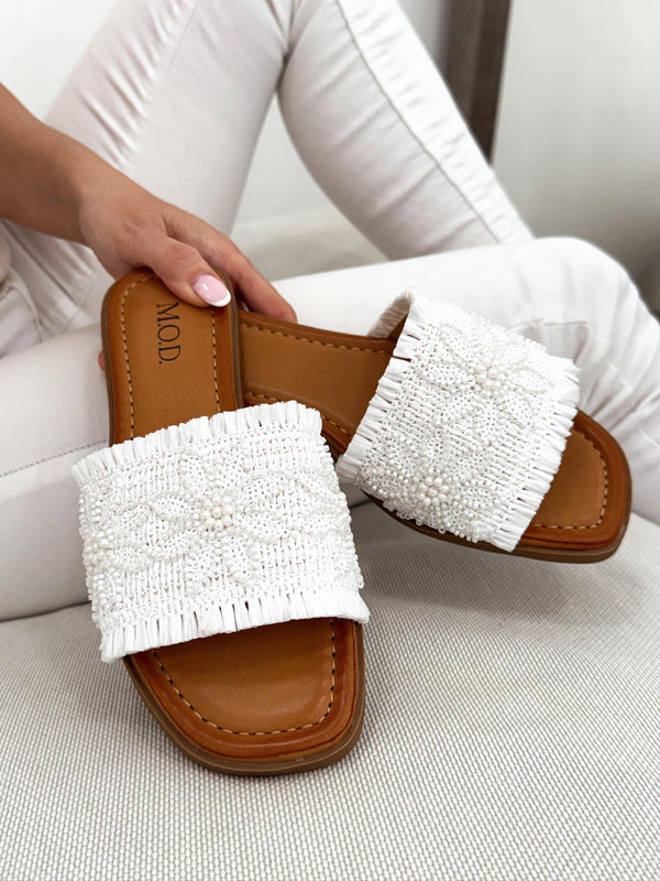 Women Slippers and Mules G106 - WHITE