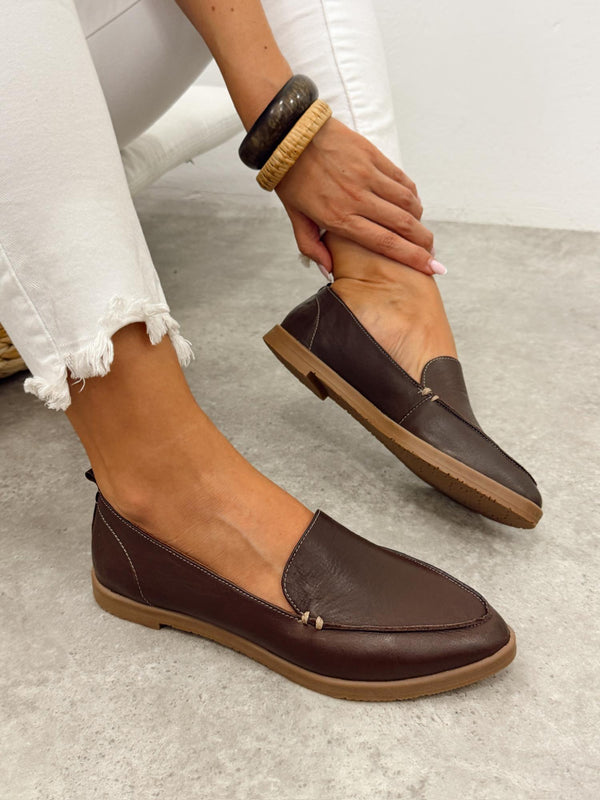 Flat leather shoes G419 - BROWN