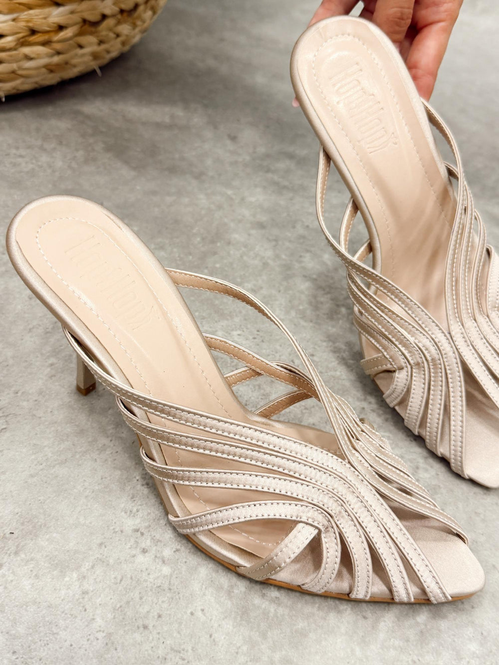 Women Slippers and Mules G521 - BEIGE