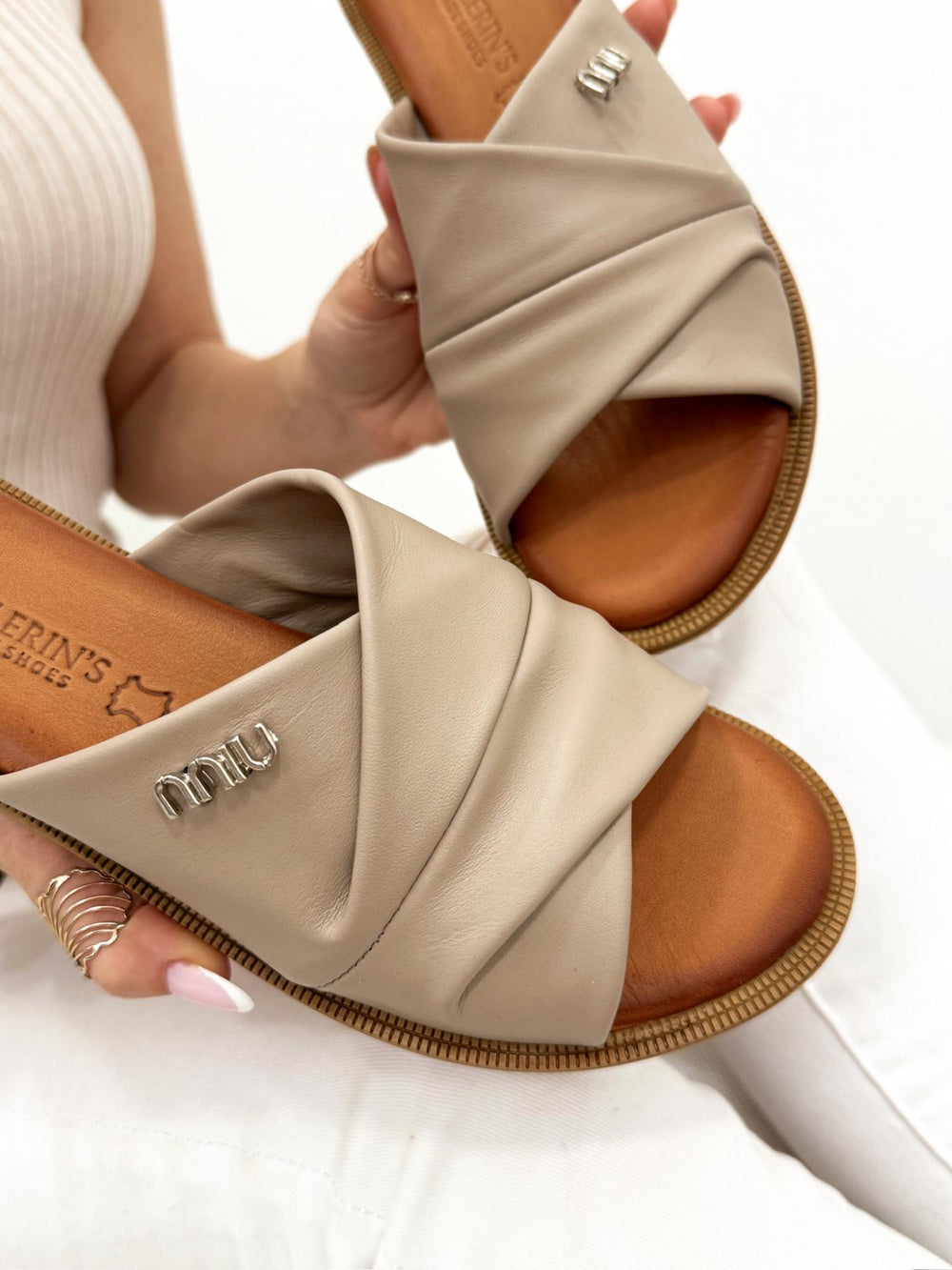 Leather slippers G206 - BEIGE