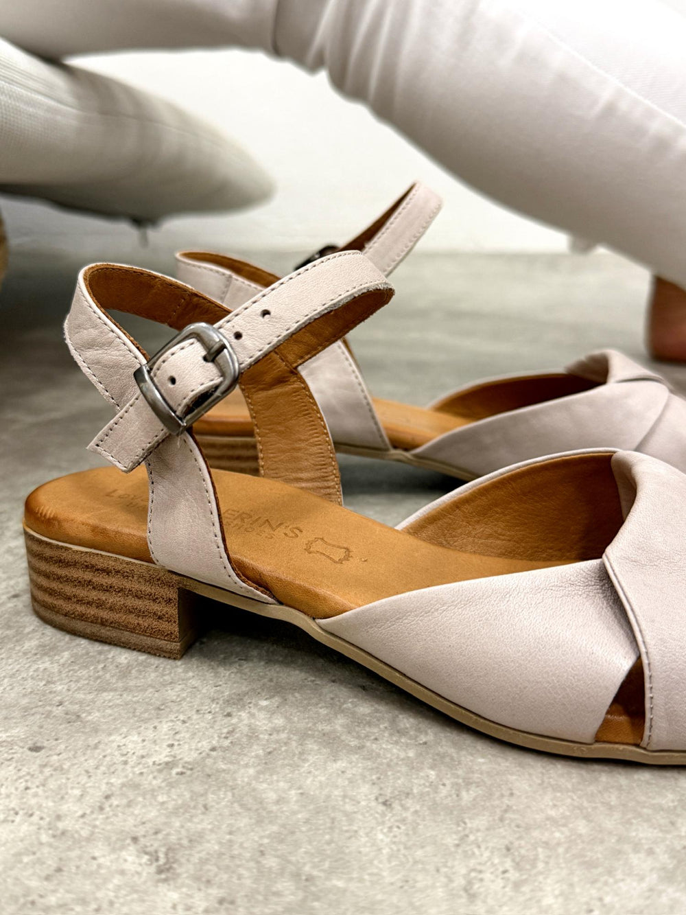 Ledersandalen G414 - GRAU