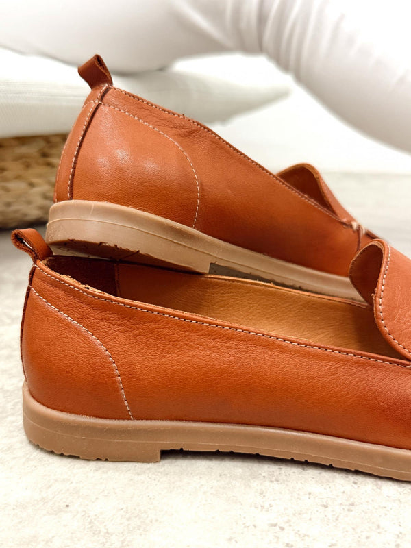 Flat leather shoes G419 - CAMEL