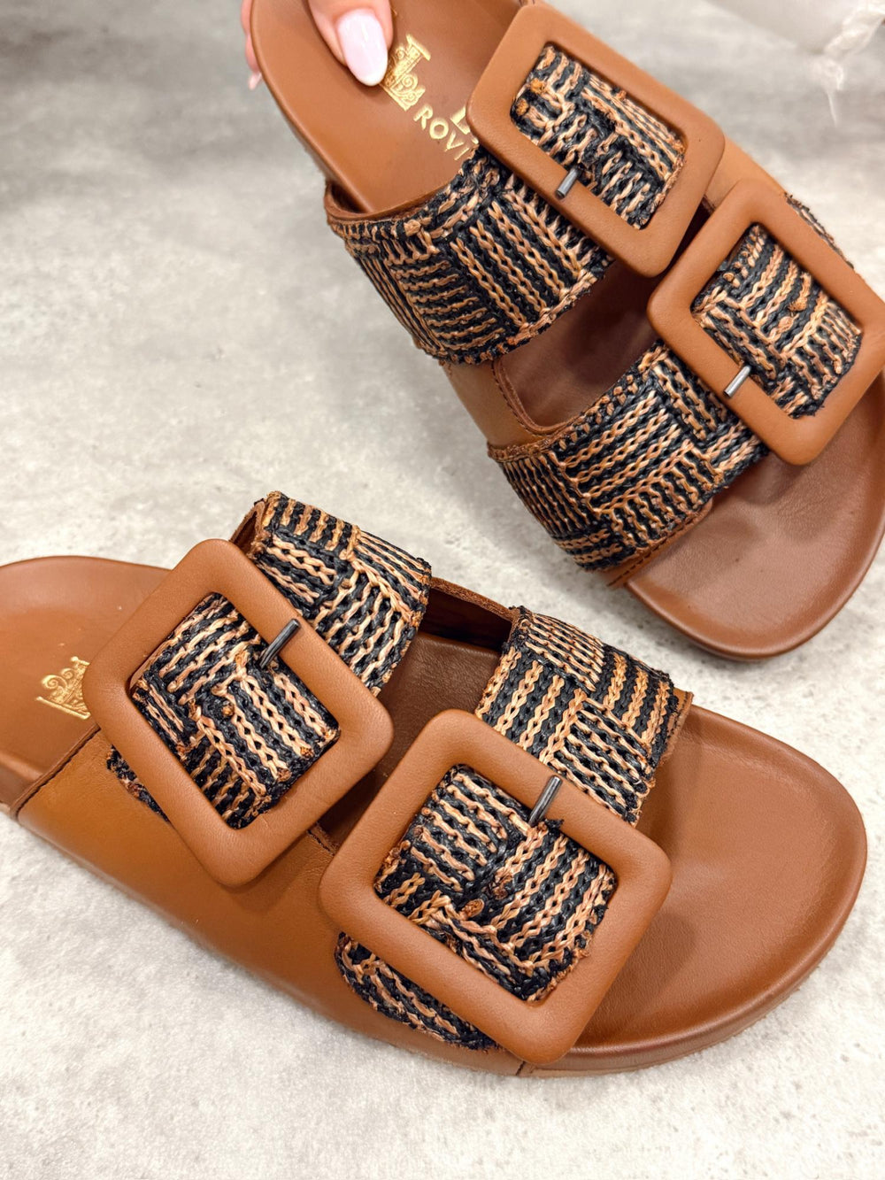 Papuci din piele G406 - CAMEL