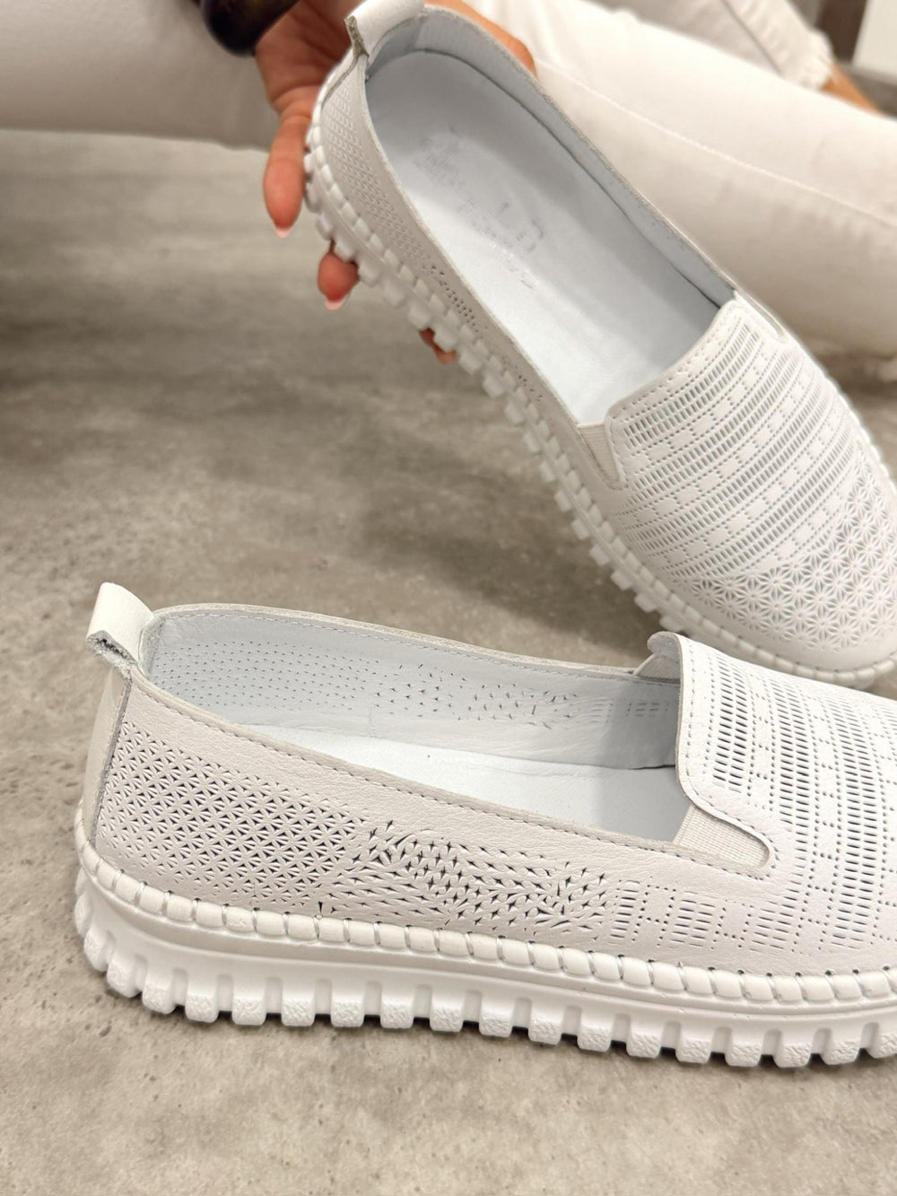 Flache Lederschuhe G397 – WEISS