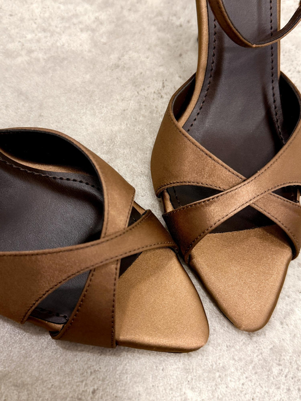 Women sandals G447 - BROWN