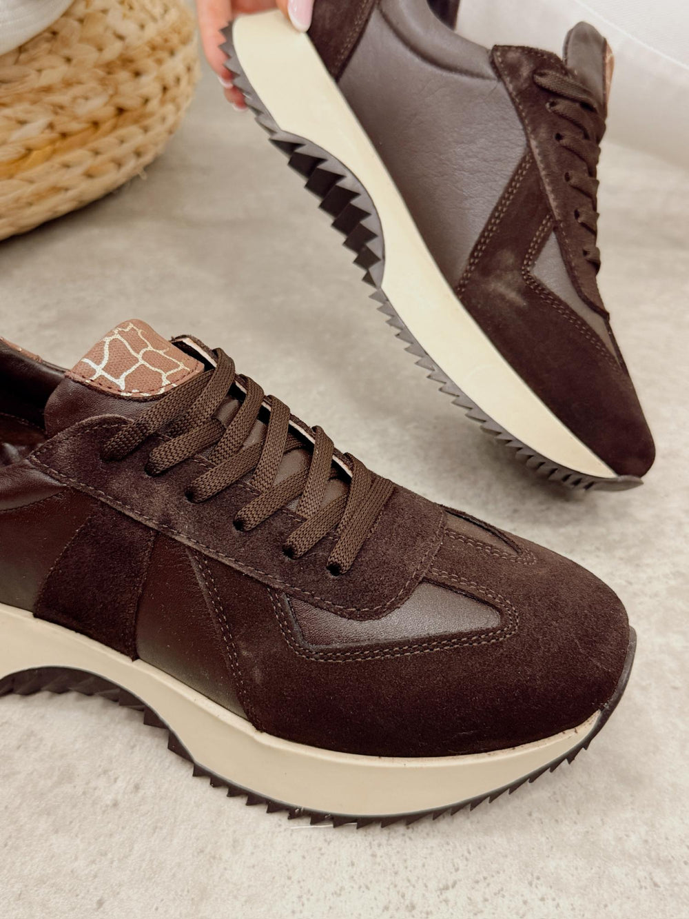 Adidași din piele G454 - MARO