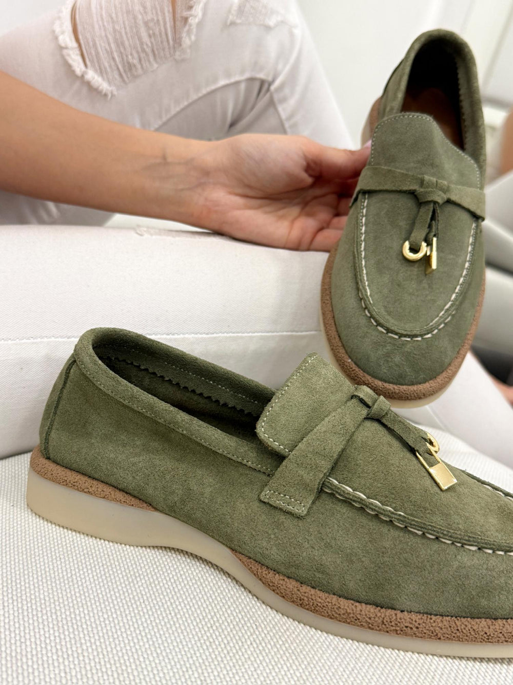 Flat leather shoes G128 - GREEN