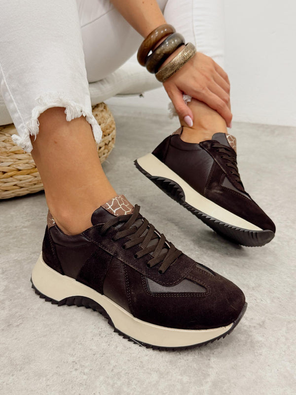 Leather sneakers G454 - BROWN