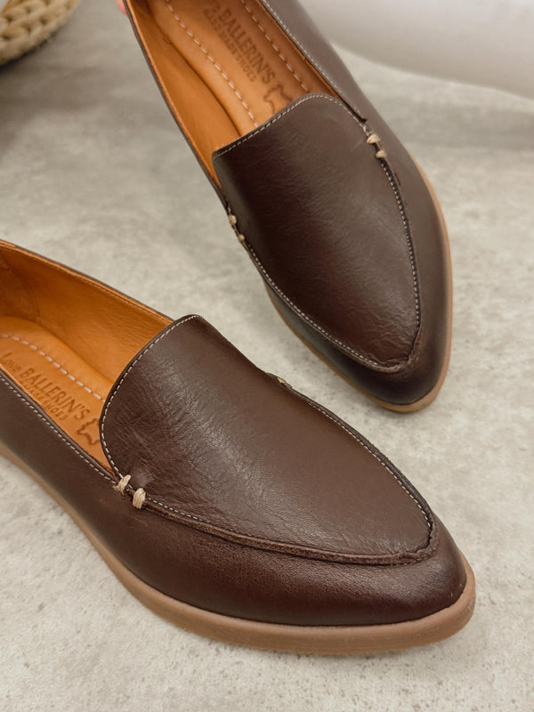 Flat leather shoes G419 - BROWN