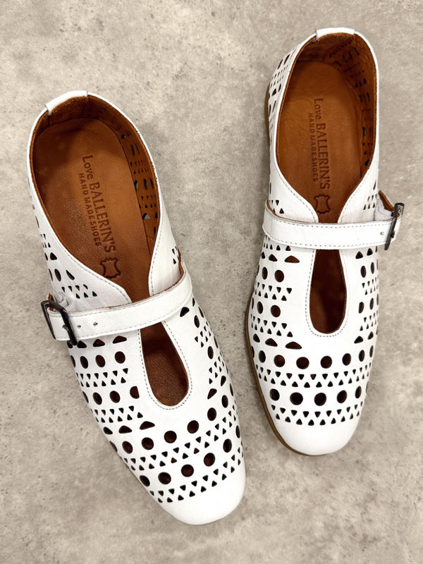 Flat leather shoes G422 - WHITE