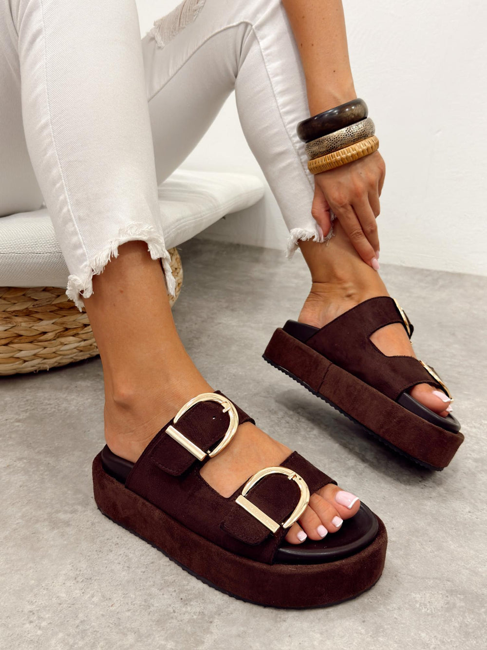 Women Slippers and Mules G498 - BROWN