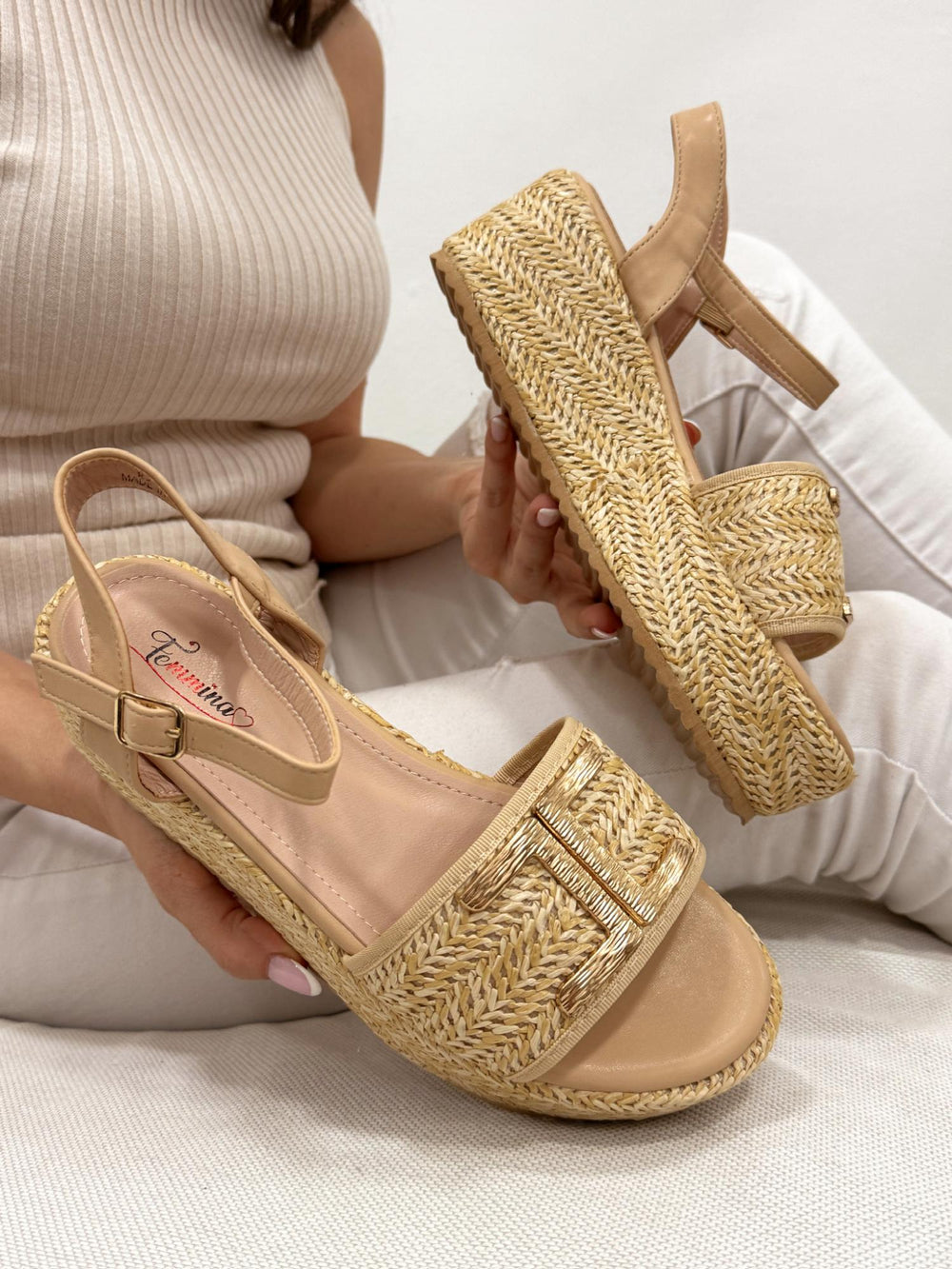 Women sandals G216 - BEIGE