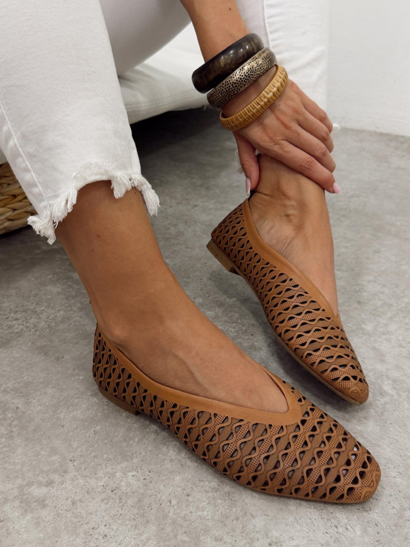 Flat leather shoes G465 - CAMEL