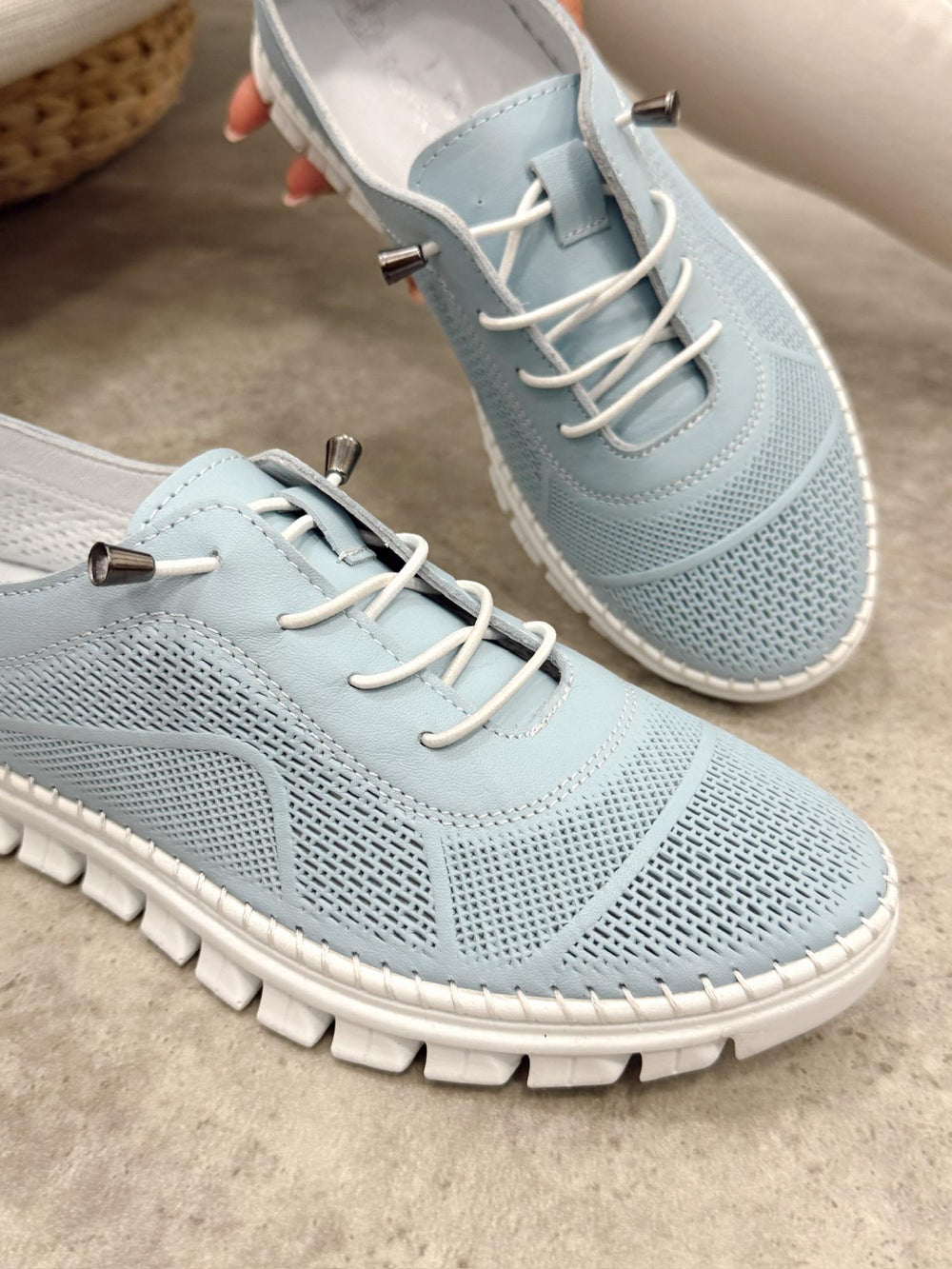 Leather sneakers G400 - BLUE