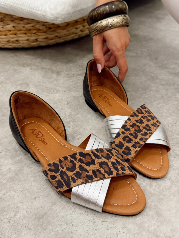 Leather sandals G473 - BLACK