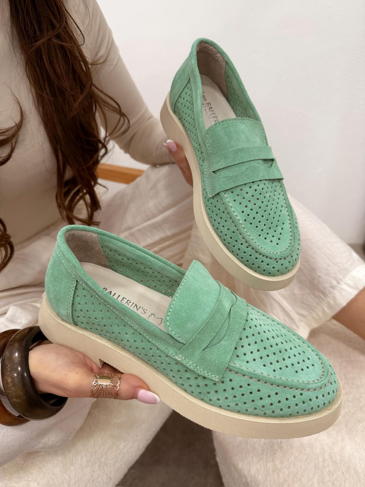 Flat leather shoes G209 - MINT
