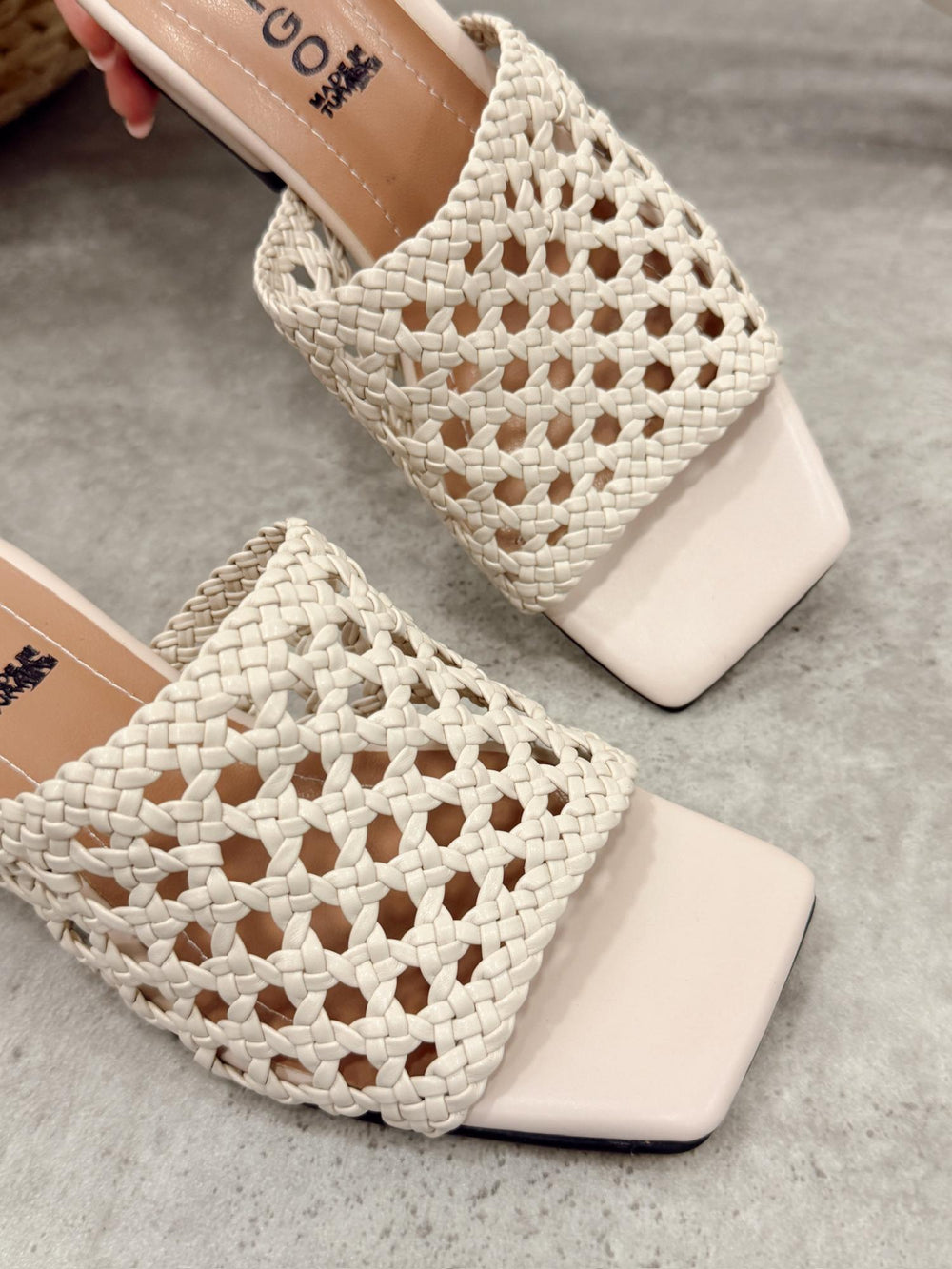 Women Slippers and Mules G479 - LIGHT BEIGE