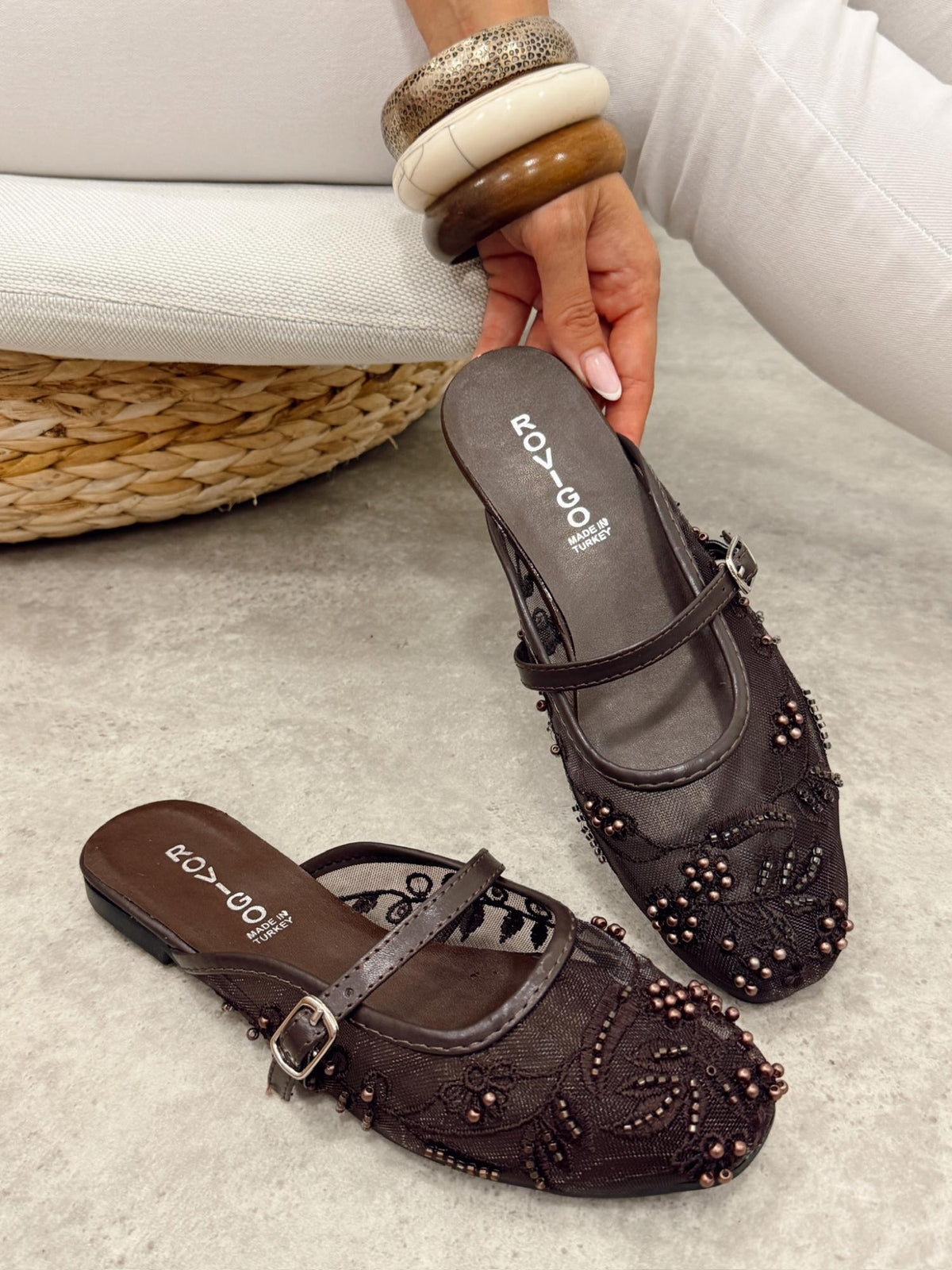 Women Slippers and Mules G481 - BROWN
