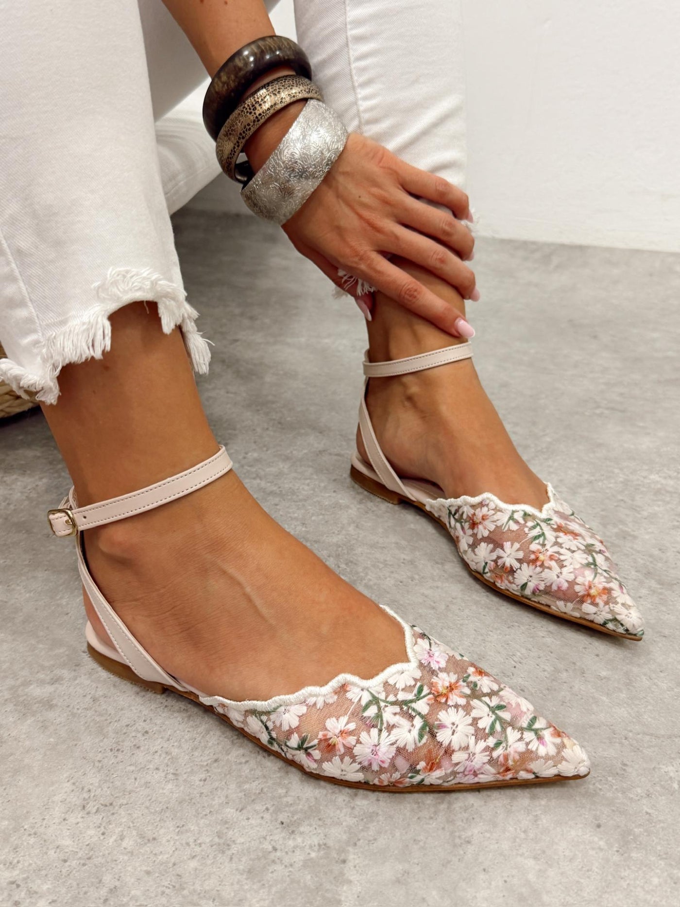 Women sandals G490 - BEIGE