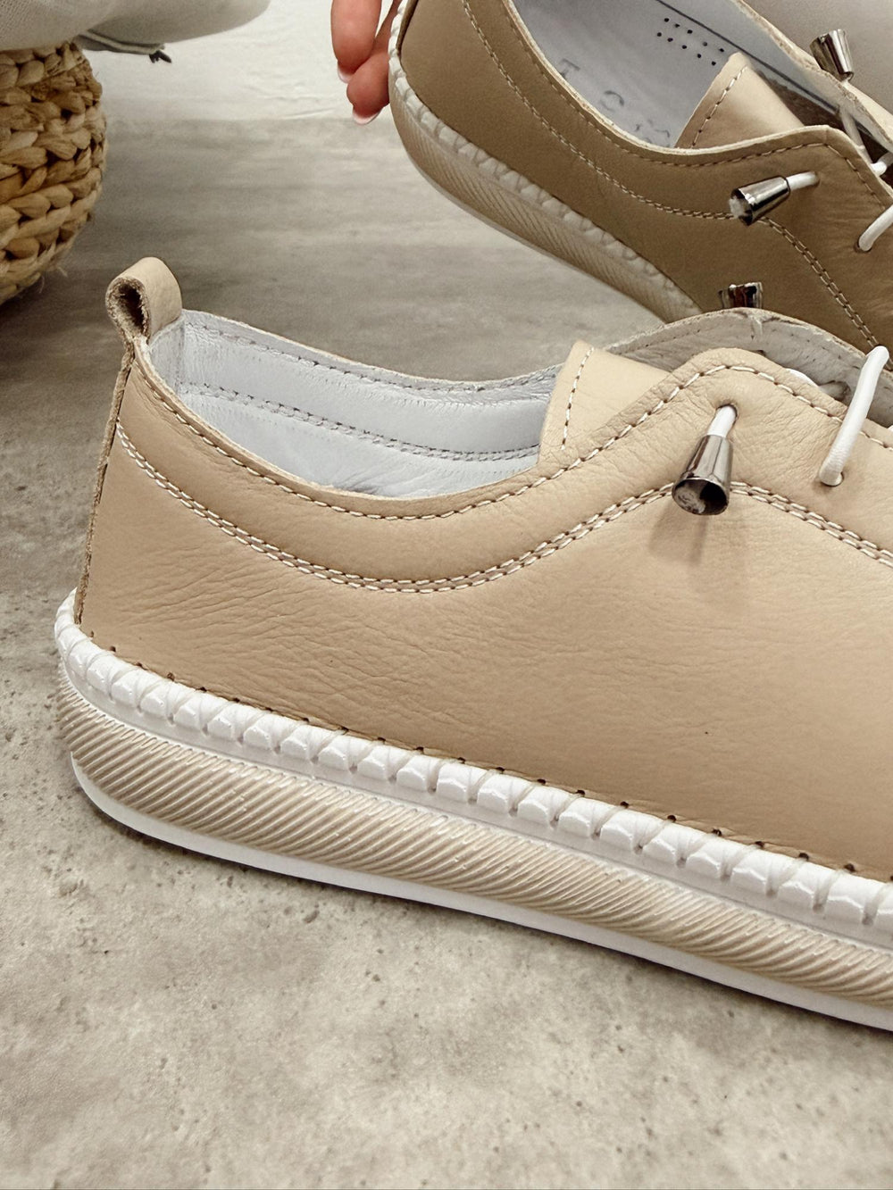 Leather sneakers G450 - BEIGE